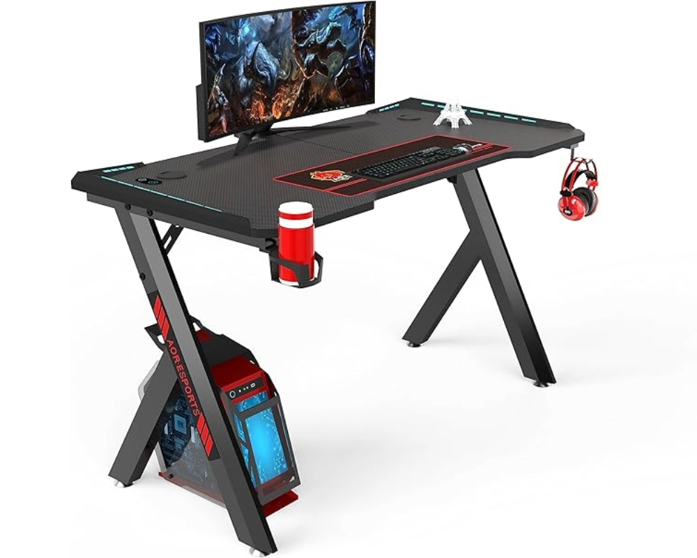 Gaming Desk Table 140CM Computer Tables Wireless Charger