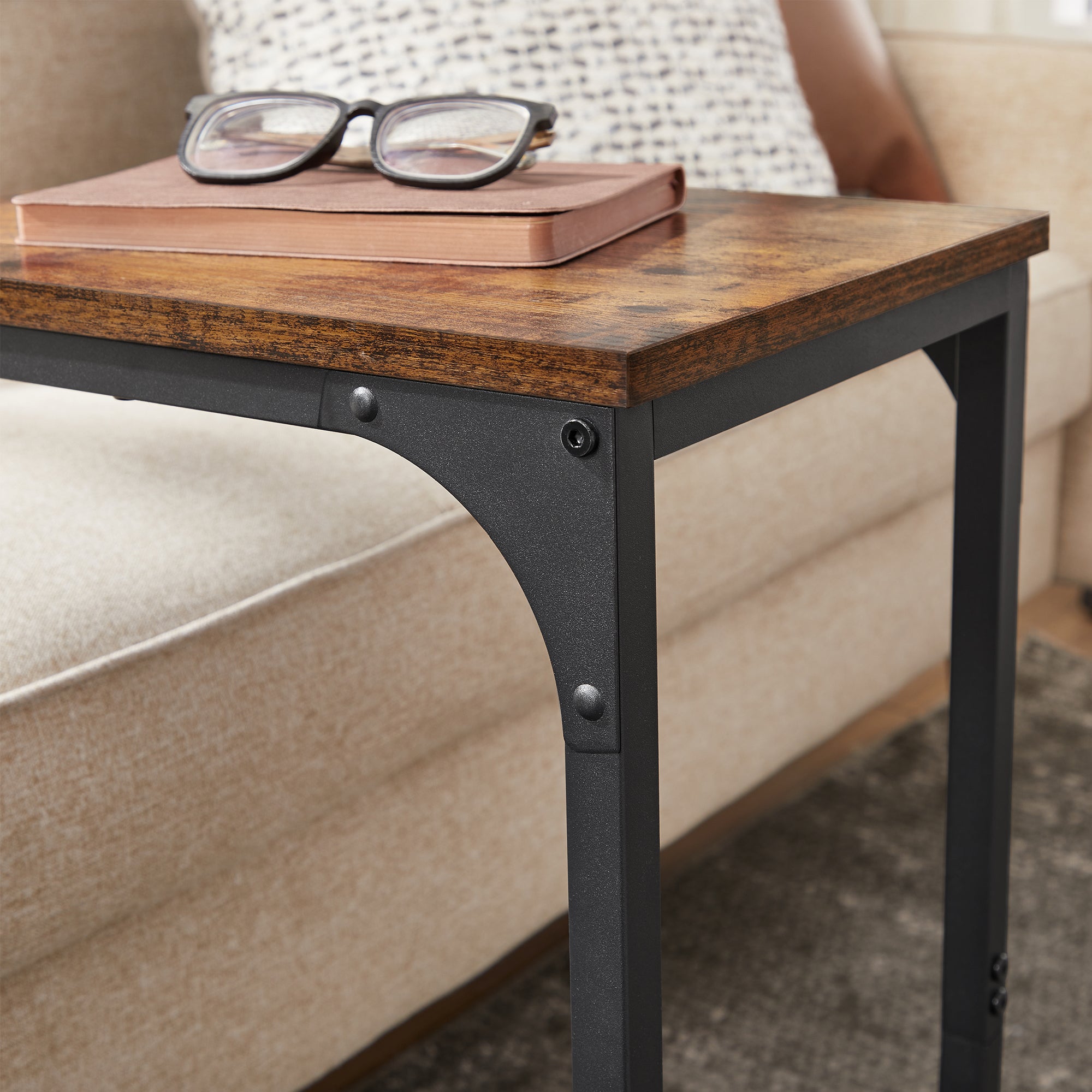 VASAGLE C-Shaped End Table Bedide Laptop Table - Rustic Brown